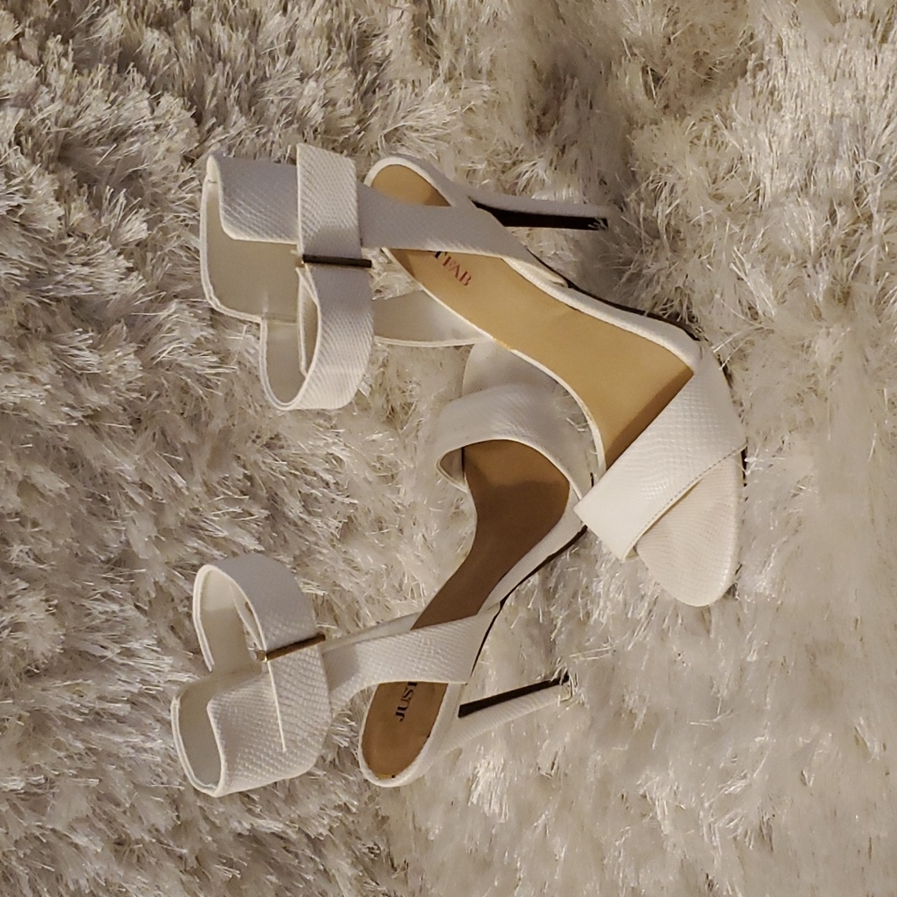 SHOES - Picture 3 of 3